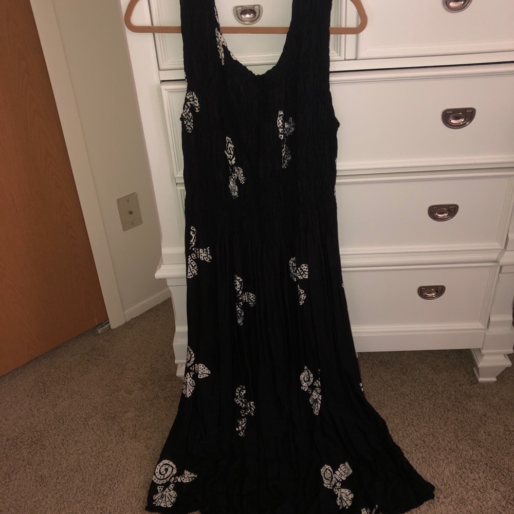 Black and white beach cover up